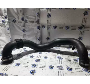 8200261965 Renault (RVI) патрубок повітряний, вихід повітряного фільтра 8200261965 Renault (RVI) патрубок повітряний, вихід повітряного фільтра