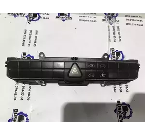 Блок кнопок у торпеду Mercedes Vito з 2003- рік A6395454707 Блок кнопок у торпеду Mercedes Vito з 2003- рік A6395454707