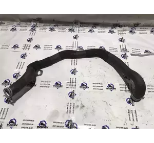 Патрубок системи охолодження 2.0 ecoblue Ford Transit з 2014- рік GK21-8260-BB Патрубок системи охолодження 2.0 ecoblue Ford Transit з 2014- рік GK21-8260-BB