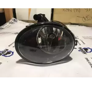 Фара протитуманна права Volkswagen Caddy 2010 рік 5K0941700 Фара протитуманна права Volkswagen Caddy 2010 рік 5K0941700