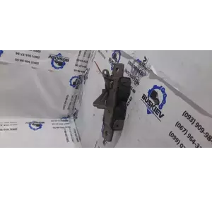 A9067301335 Mercedes замок дверцят бічний A9067301335 Mercedes замок дверцят бічний