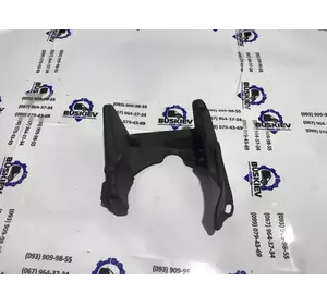 Дефлектор радіатора верхній правий Renault Master з 2010- рік 165553737R Дефлектор радіатора верхній правий Renault Master з 2010- рік 165553737R