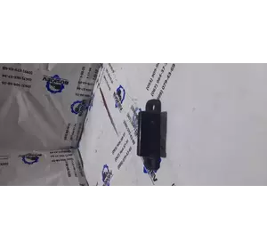 Напрямна втулка бічних зсувних дверей Ford Transit Connect 2002-2013. 2T14V253A28 Напрямна втулка бічних зсувних дверей Ford Transit Connect 2002-2013. 2T14V253A28