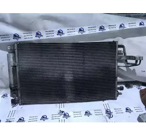 Радиатор кондиционера Hyundai Tucson с 2004-2011 год 976060Z000