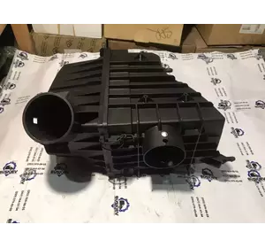 Корпус повітряного фільтра Ford Transit з 2006-2014 рік CC11-9600-BH Корпус повітряного фільтра Ford Transit з 2006-2014 рік CC11-9600-BH
