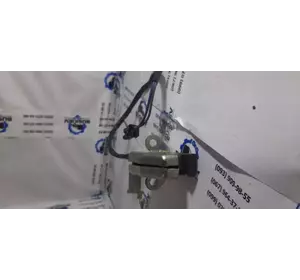 ЗАМОК ДВЕРІ ЗАДКА ВОРХ НІЗ. VOLKSWAGEN CADDY 7H0827161 Peugeot/Citroen ЗАМОК ДВЕРІ ЗАДКА ВОРХ НІЗ. VOLKSWAGEN CADDY 7H0827161 Peugeot/Citroen