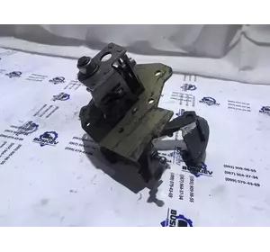 Кухолька перемикання передач Ford Focus 1S4R-7201-AD Кухолька перемикання передач Ford Focus 1S4R-7201-AD