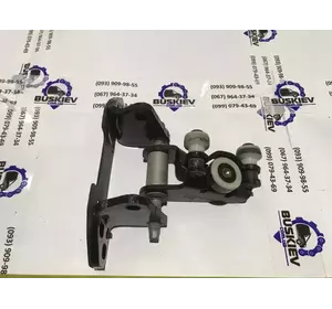 Ролик зсувних правих дверей Mercedes Sprinter з 2006-год A9067600347 Ролик зсувних правих дверей Mercedes Sprinter з 2006-год A9067600347