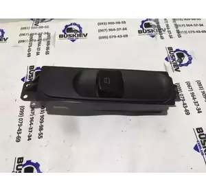 Кнопка склопідіймача права Mercedes Sprinter 2006-2019 A9065450913 Кнопка склопідіймача права Mercedes Sprinter 2006-2019 A9065450913