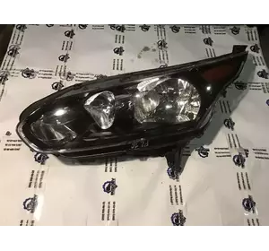 Фара передня ліва Ford Transit Connect з 2013- рік FT11-13W030-DB Фара передня ліва Ford Transit Connect з 2013- рік FT11-13W030-DB
