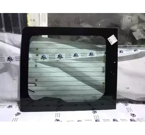 Скло дверей задньої лівої Ford Transit Connect з 2002-2013 рік 2T14-V42005-BM Скло дверей задньої лівої Ford Transit Connect з 2002-2013 рік 2T14-V42005-BM