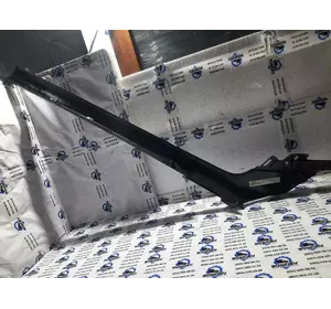 YC15V03683 Ford накладка стійки кузова передня ліва YC15V03683 Ford накладка стійки кузова передня ліва