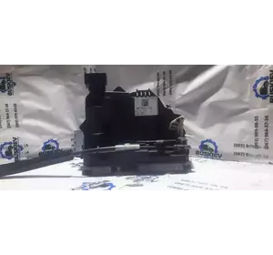 987592102 Замок багажника 987592102 Замок багажника