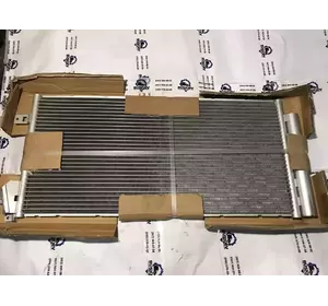 Радіатор кондиціонера Fiat Doblo з 2009- рік 51937924 Радіатор кондиціонера Fiat Doblo з 2009- рік 51937924