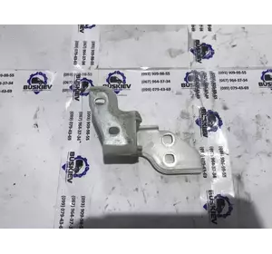 Петля передніх правих дверей верх/низ Peugeot Boxer з 2006-2014 1364057080 Петля передніх правих дверей верх/низ Peugeot Boxer з 2006-2014 1364057080