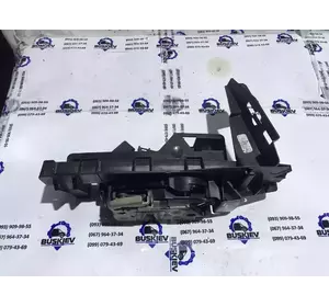 Замок дверей передній лівий Ford Fusion з 2012- рік AE8A-5421813-CC Замок дверей передній лівий Ford Fusion з 2012- рік AE8A-5421813-CC