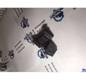 Кріплення зачіп рефлектора 48111160LH Кріплення зачіп рефлектора 48111160LH