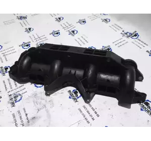 Колектор впускний Renault Master 8200252227 Колектор впускний Renault Master 8200252227