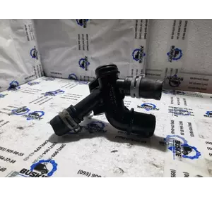 DS7G8K556CC Ford патрубок радіатора DS7G8K556CC Ford патрубок радіатора