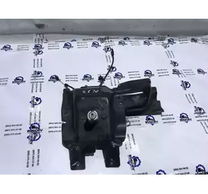 Кронштейн замка капота Ford Transit з 2014- рік BK31-V16K750-AC Кронштейн замка капота Ford Transit з 2014- рік BK31-V16K750-AC