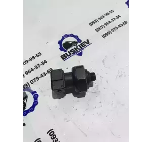 Датчик температури охолоджувальної рідини 2000-2006 рік A6395420818 Датчик температури охолоджувальної рідини 2000-2006 рік A6395420818