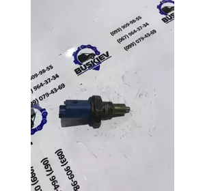 Датчик заднього ходу Renault Master з 2001-год 8200771472 Датчик заднього ходу Renault Master з 2001-год 8200771472