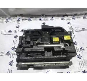 Комплект ремонтний Домкрат Renault Master з 2014- рік 995012205R Комплект ремонтний Домкрат Renault Master з 2014- рік 995012205R