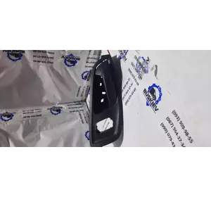 Ручка дверей внутрішня права Ford Transit 2014 KK31 V22600-AA Ручка дверей внутрішня права Ford Transit 2014 KK31 V22600-AA