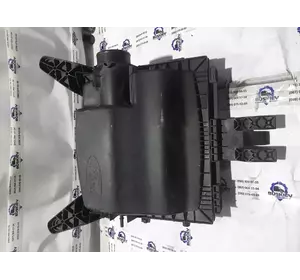 Корпус повітряного фільтра Ford Transit 2014-2019 GK21-9600-AD Корпус повітряного фільтра Ford Transit 2014-2019 GK21-9600-AD
